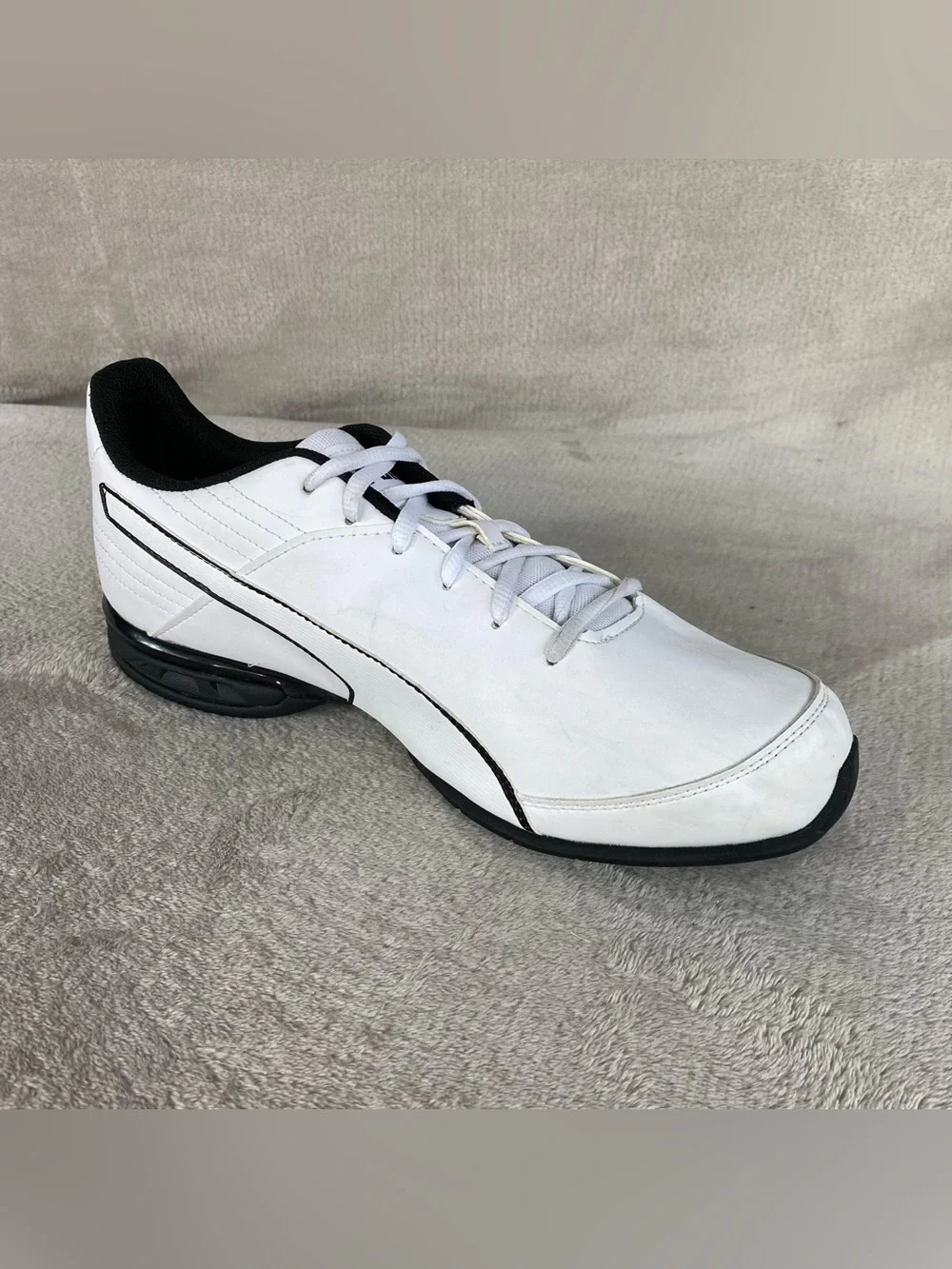 PUMA Super Levitate White Black Leather Mens Size 11 Running Shoes 190974-01 NEW
